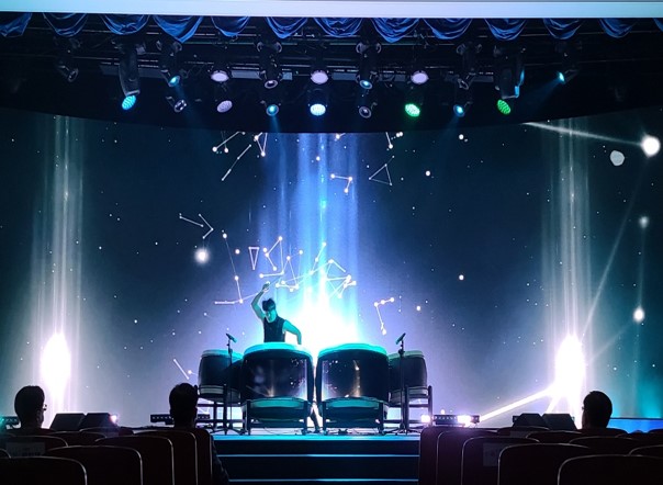 LED 미디어 타악 퍼포먼스